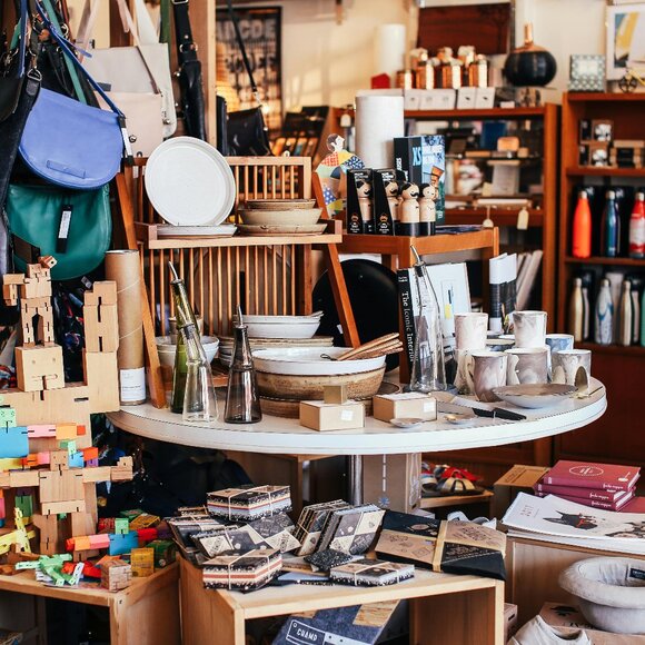 "CURATED HOME GOODS COLLECTION | COZY, VINTAGE, MODERN TOUCHES" - Picture 1 of 1